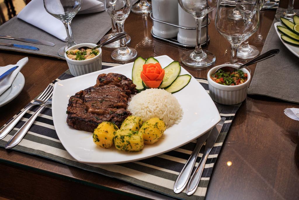 Marques Plaza Hotel